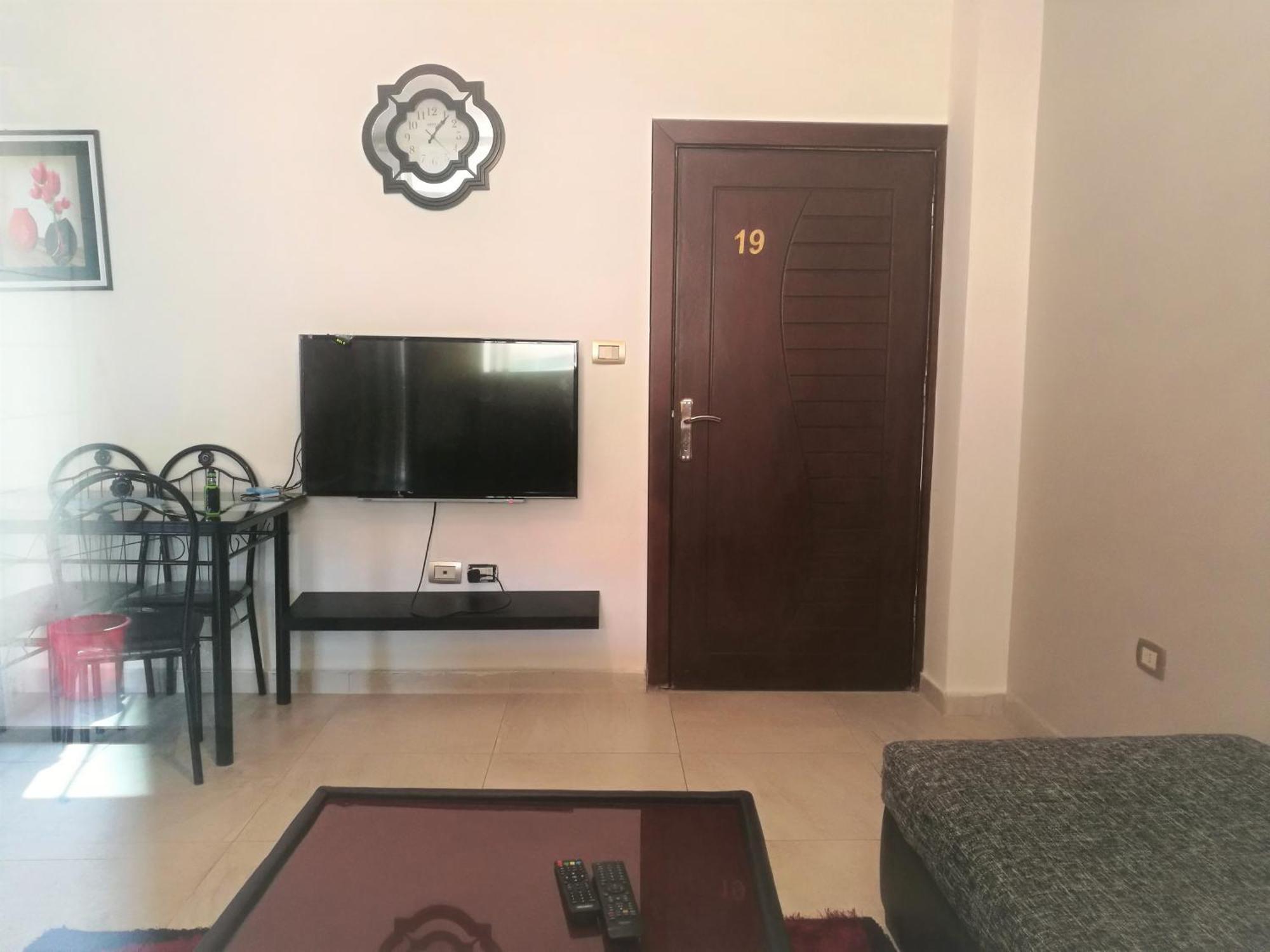 Dair Ghbar Gate Apartments 암만 외부 사진