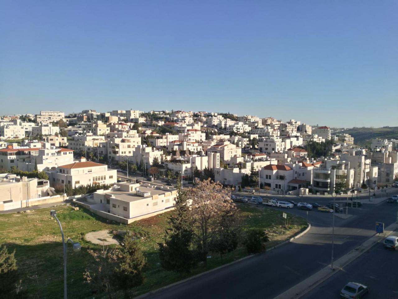 Dair Ghbar Gate Apartments 암만 외부 사진